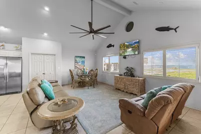 316 Marshall Johnson Avenue S, Port Lavaca, TX 77979 - Photo 11