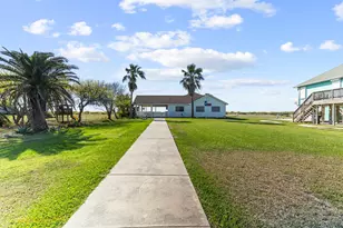 316 Marshall Johnson Ave S, Port Lavaca, TX 77979 - Photo 1