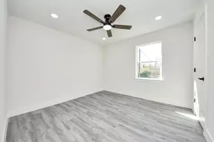 17119 Spindle Oaks Dr, Conroe, TX 77385 - Photo 21