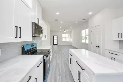 17119 Spindle Oaks Drive, Conroe, TX 77385 - Photo 9