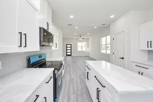 17119 Spindle Oaks Dr, Conroe, TX 77385 - Photo 9