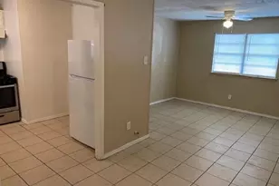 4753 Mallow Street B, Houston, TX 77033 - Photo 5