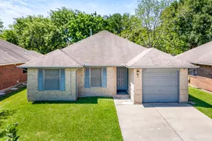 3075 Overland Trail, Dickinson, TX 77539 - Photo 1