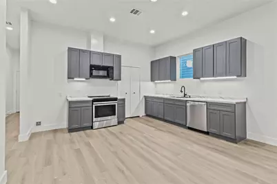 8129 Hoffman Street, Houston, TX 77016 - Photo 3