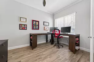 411 Callery Pear Ct, Conroe, TX 77304 - Photo 9