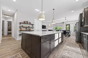 411 Callery Pear Ct, Conroe, TX 77304 - Photo 17