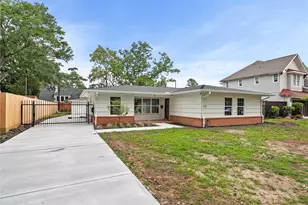312 W 31st St, Houston, TX 77018 - Photo 1