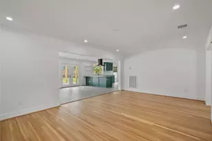 312 W 31st St, Houston, TX 77018 - Photo 11
