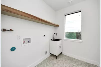 9014 Ferdinand Street, Houston, TX 77051 - Photo 15