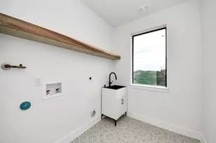 9014 Ferdinand St, Houston, TX 77051 - Photo 15