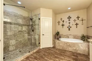 1008 S Belle Dr, Angleton, TX 77515 - Photo 27