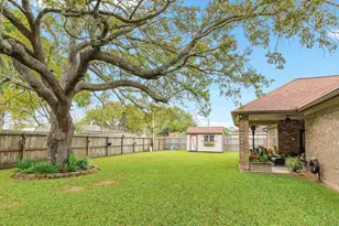 1008 S Belle Dr, Angleton, TX 77515 - Photo 7