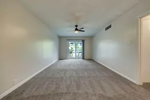 2601 Bellefontaine St, Houston, TX 77025 - Photo 3