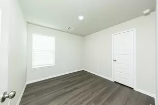 9213 Crestone Peak Dr, Willis, TX 77318 - Photo 17