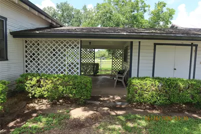 1413 N Main Street, Schulenburg, TX 78956 - Photo 19