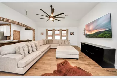 10018 Lynnwood Drive, Baytown, TX 77521 - Photo 7