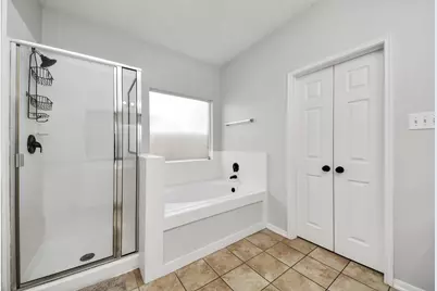 10018 Lynnwood Drive, Baytown, TX 77521 - Photo 23