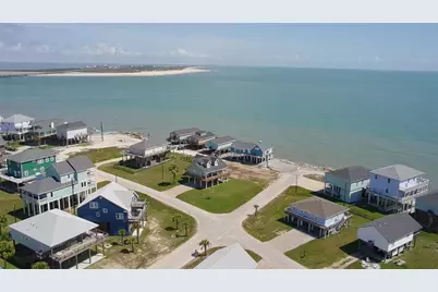 12930 Buccaneer Parkway, Freeport, TX 77541 - Photo 5