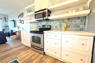 12930 Buccaneer Pkwy, Freeport, TX 77541 - Photo 9