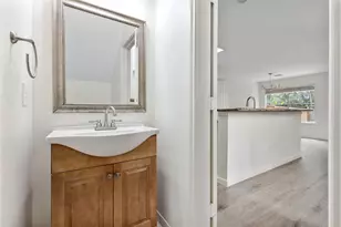 122 S Walden Elms Cir Circle, The Woodlands, TX 77382 - Photo 15