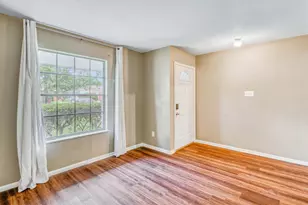 1323 W Donovan St, Houston, TX 77091 - Photo 5