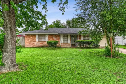 1323 W Donovan Street, Houston, TX 77091 - Photo 1