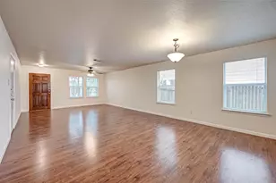 7910 Raven Creek Ln, Cypress, TX 77433 - Photo 11