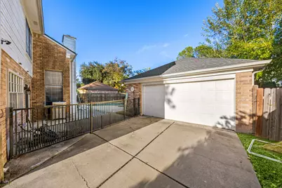 7510 Blue Bonnet Run Court, Houston, TX 77095 - Photo 41