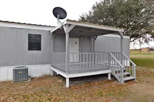 1607 Mallard Ln, Sealy, TX 77474 - Photo 1