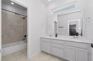 5426 Oriente Ln, Houston, TX 77023 - Photo 37