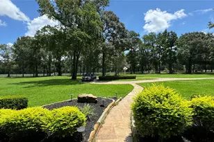 15216 Saddlewood Dr, Conroe, TX 77384 - Photo 9