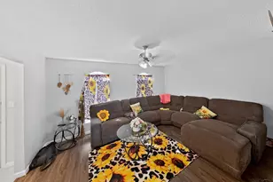 8101 Amelia Rd, Houston, TX 77055 - Photo 11