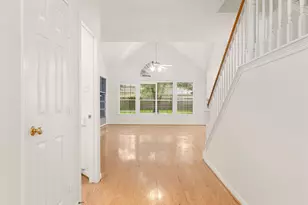 9423 Walnut Brook Ct, Houston, TX 77040 - Photo 5