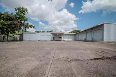 619 E Jackson Street, El Campo, TX 77437 - Photo 1