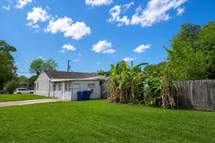 202 N Logan St, Texas City, TX 77590 - Photo 13