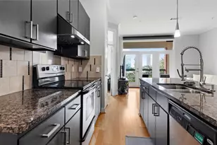 300 St Joseph Pkwy, Houston, TX 77002 - Photo 11