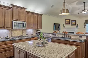 11 S Sandbells Park Ln, Montgomery, TX 77316 - Photo 17