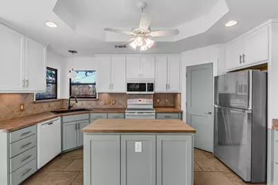 419 Ryan Avenue, Burleson, TX 76028 - Photo 11