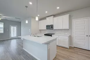 17613 Rosette Grass Dr, Conroe, TX 77385 - Photo 3