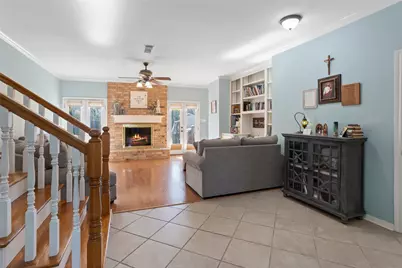 215 Ridgemont Drive, Alvin, TX 77511 - Photo 7