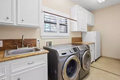 215 Ridgemont Drive, Alvin, TX 77511 - Photo 23