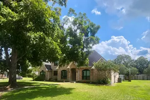 215 Ridgemont Dr, Alvin, TX 77511 - Photo 37