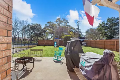 215 Ridgemont Drive, Alvin, TX 77511 - Photo 27