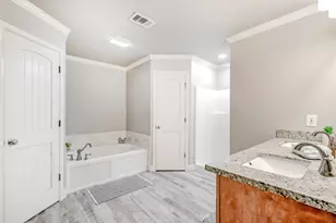 156 Corbett St, Vidor, TX 77662 - Photo 15
