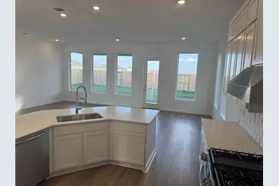 9422 Pacific Crest Court, Atascocita, TX 77365 - Photo 3