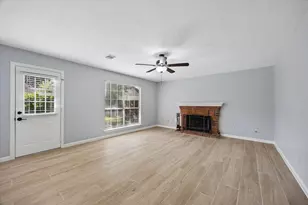806 Forest Bay Ct, Houston, TX 77062 - Photo 5