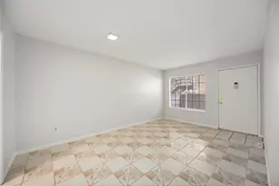 2250 Bering Dr, Houston, TX 77057 - Photo 7