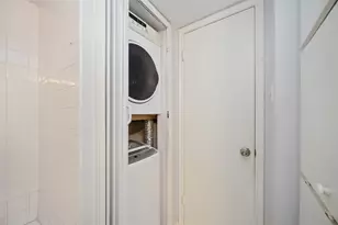 2250 Bering Dr, Houston, TX 77057 - Photo 17