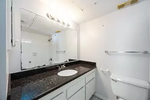 2250 Bering Dr, Houston, TX 77057 - Photo 15