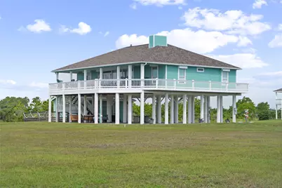 200 Mobile, Crystal Beach, TX 77650 - Photo 45